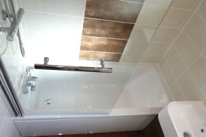 fitted straight bath 1600mm by 700mm