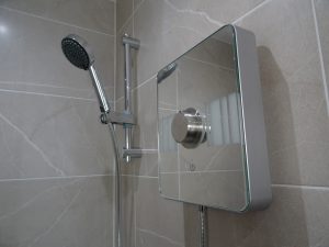 Fitted Ensuite With Aqualis Lumi Electric shower