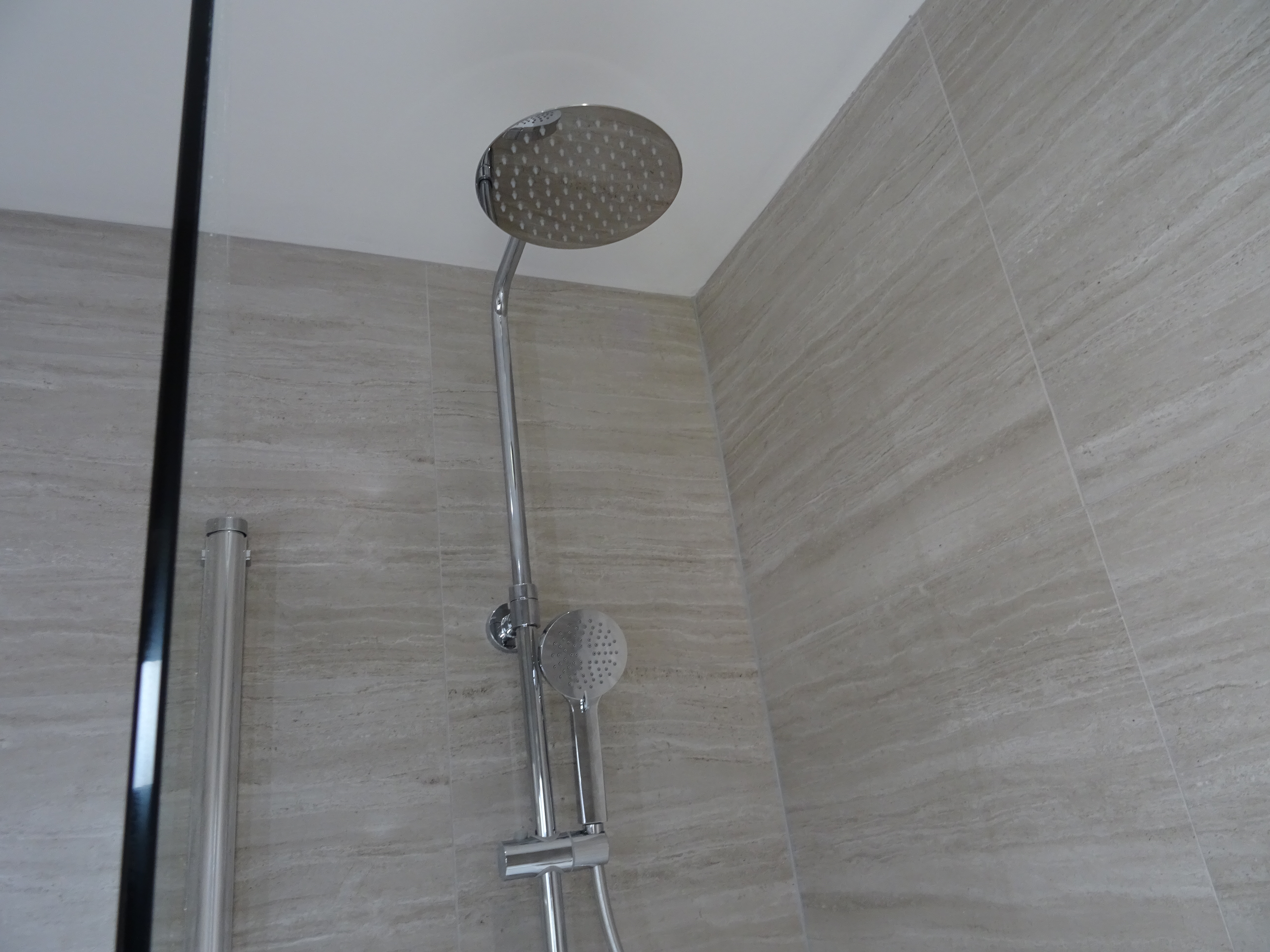 Fitted family bathroom in Coventry with Tavistock Thermostatic shower
